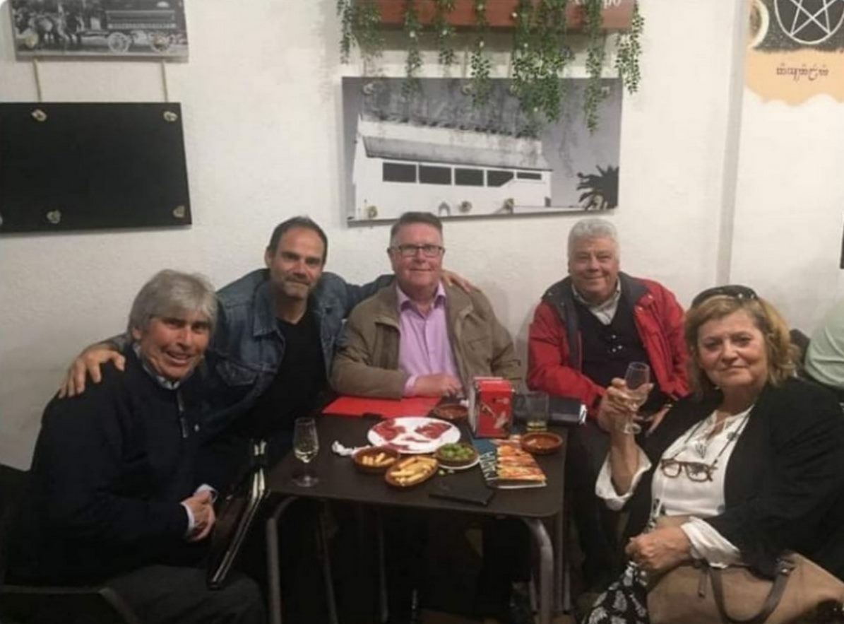 Luis de Córdoba, Rafa Bocero, Fco. Hidalgo, Pepe Carmona y Huchy Domínguez, la madre del artista